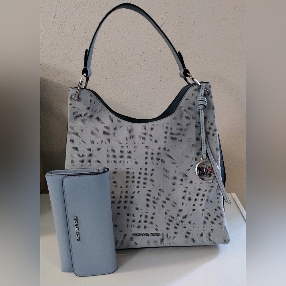 Michael Kors Shoulder Bag With Michael Kors Wallet - Picture 3 of 12